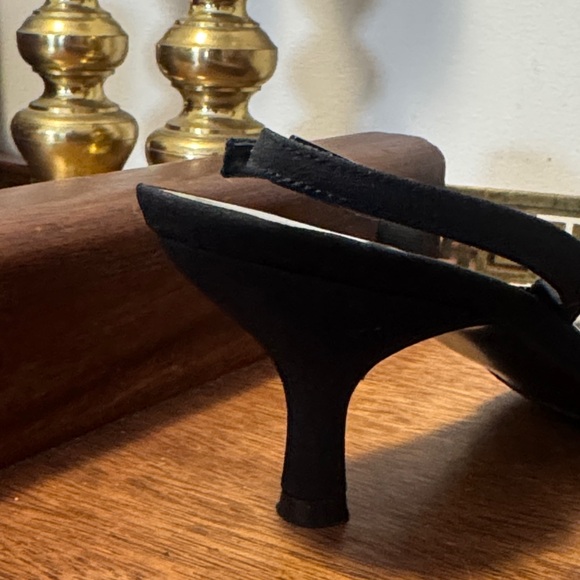 Stuart Weitzman Black Lace Slingback Heels - Picture 10 of 11